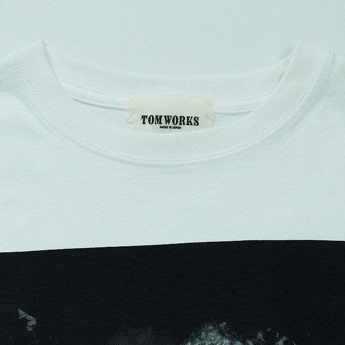 “Frostfall Mountain” Long T-shirt -White-
