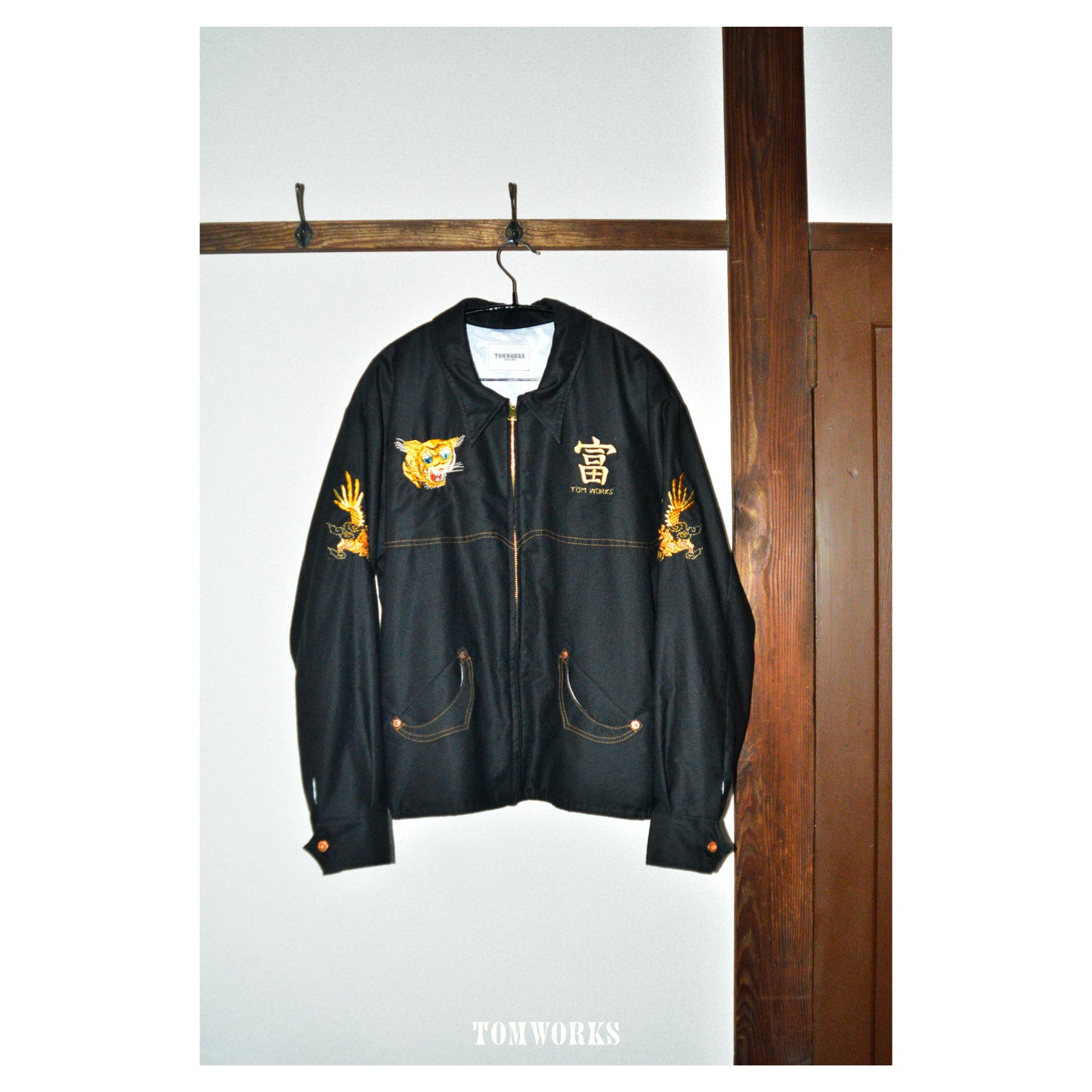 T/W EMBROIDERY SOUVENIR JACKET