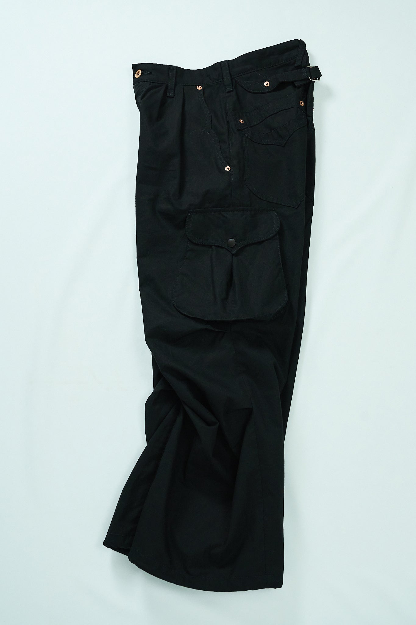 BULB POCKET CARGO PANTS -Black -