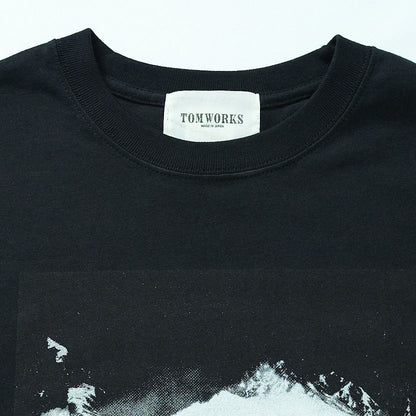 “Frostfall Mountain” Long T-shirt -Black-