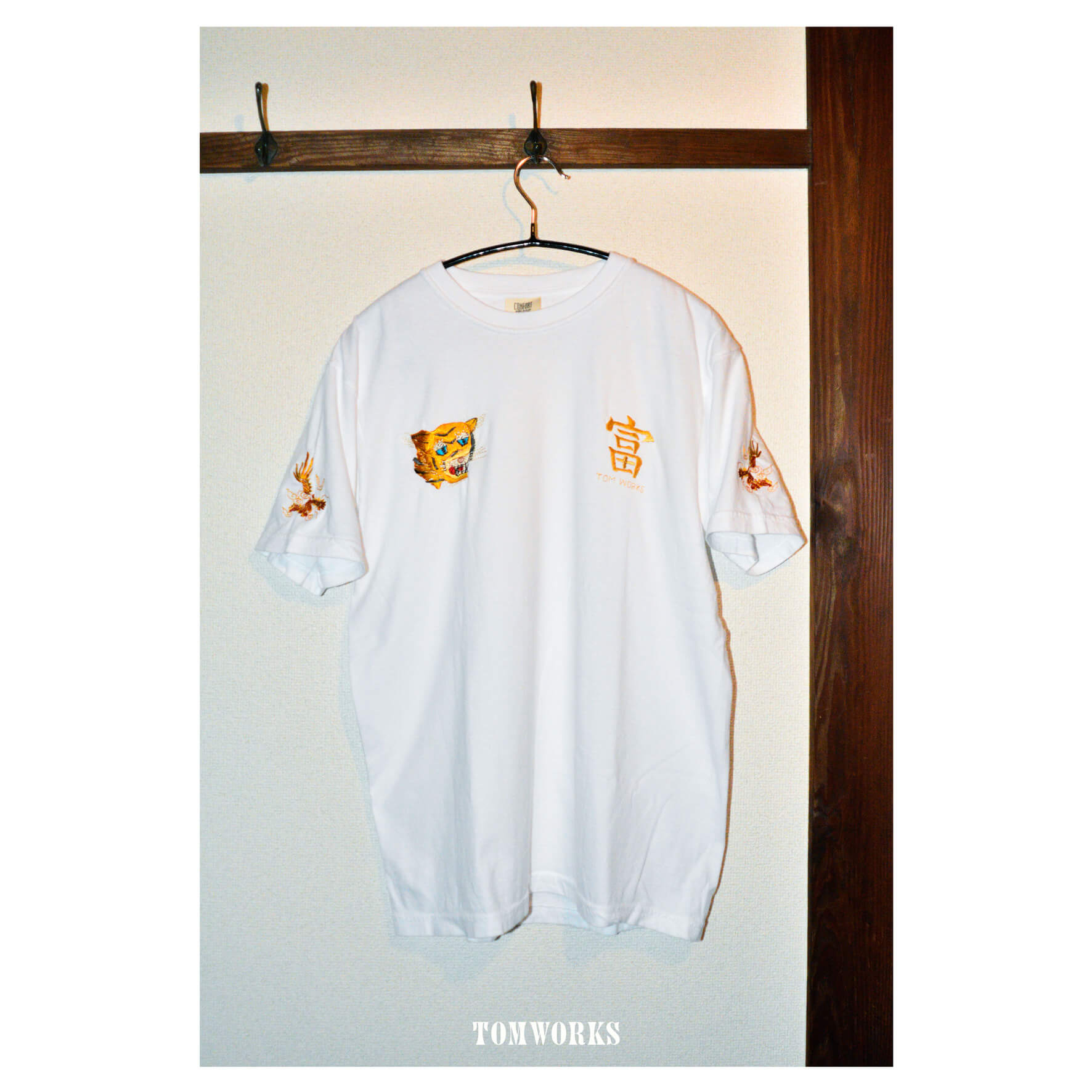 peepinsidehead store EMBROIDERY TEE ホワイト-