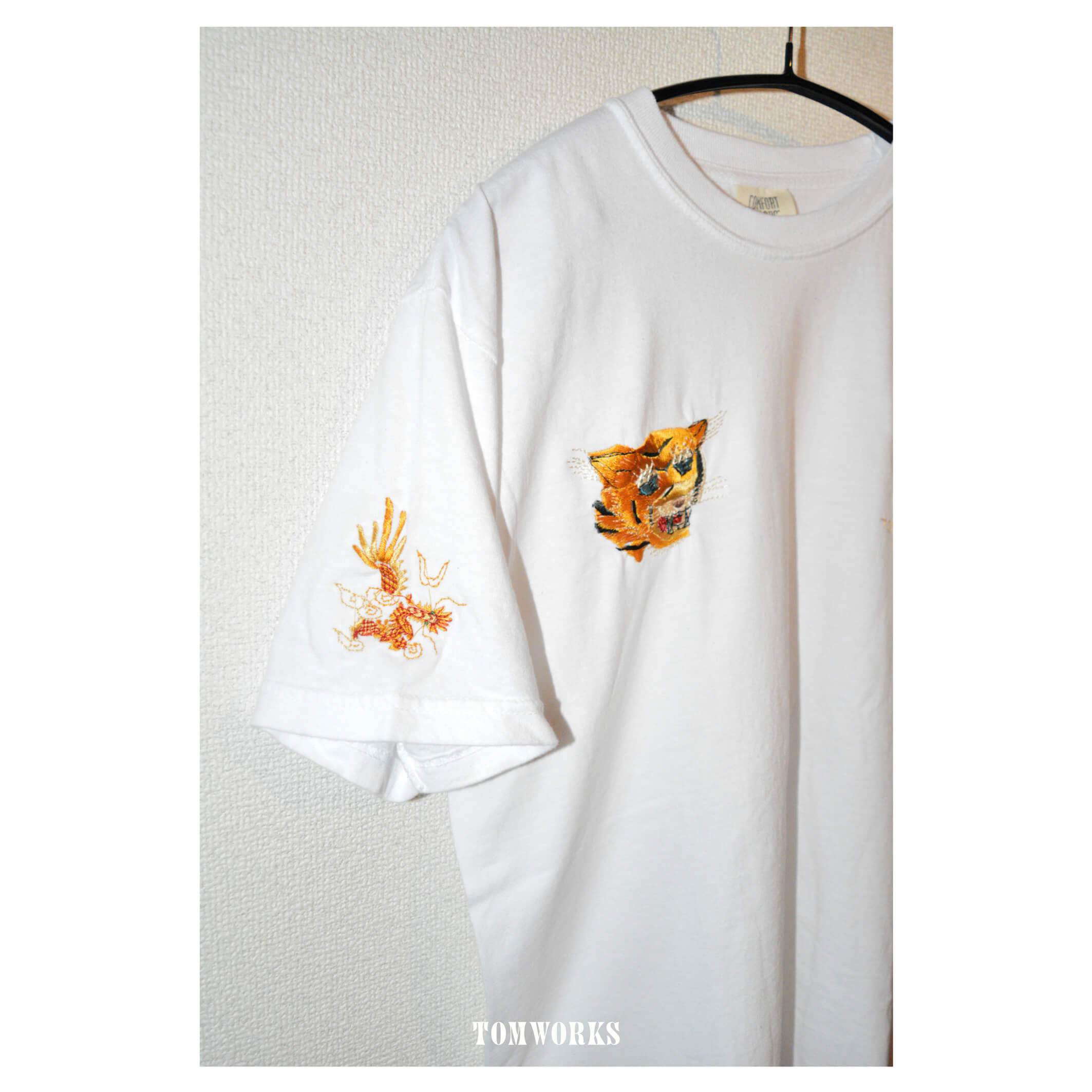 peepinsidehead store EMBROIDERY TEE ホワイト-